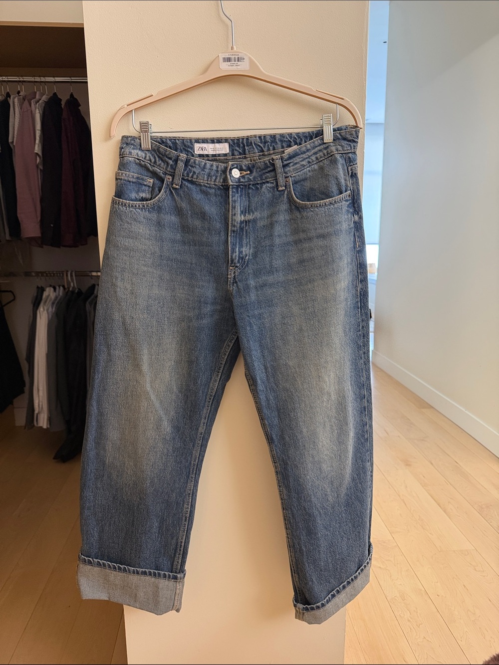 Zara Relaxed Mid-Blue Washed Jeans